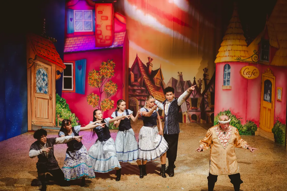 Chesterfield2025highresemcoulter 4